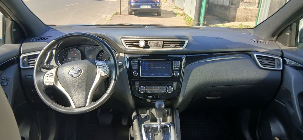 Nissan Qashqai 2016 benzină, automat