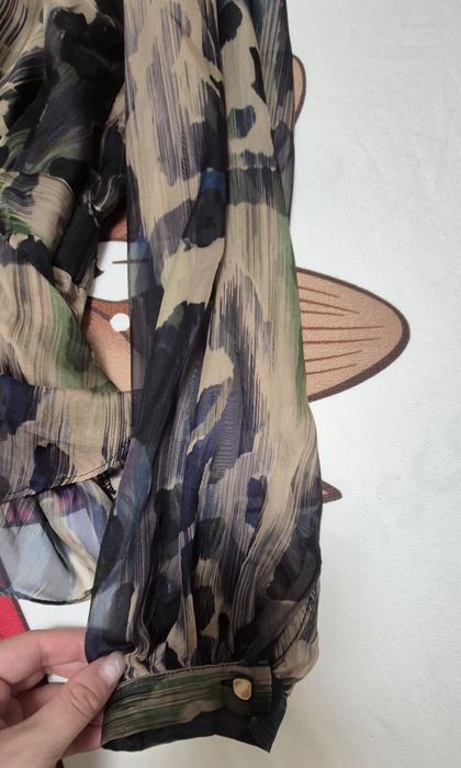 Bluza imprimeu abstract