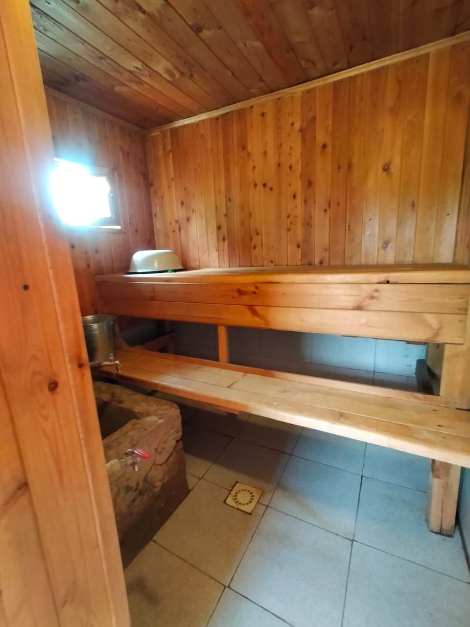 Дом,  посёлок  Актас