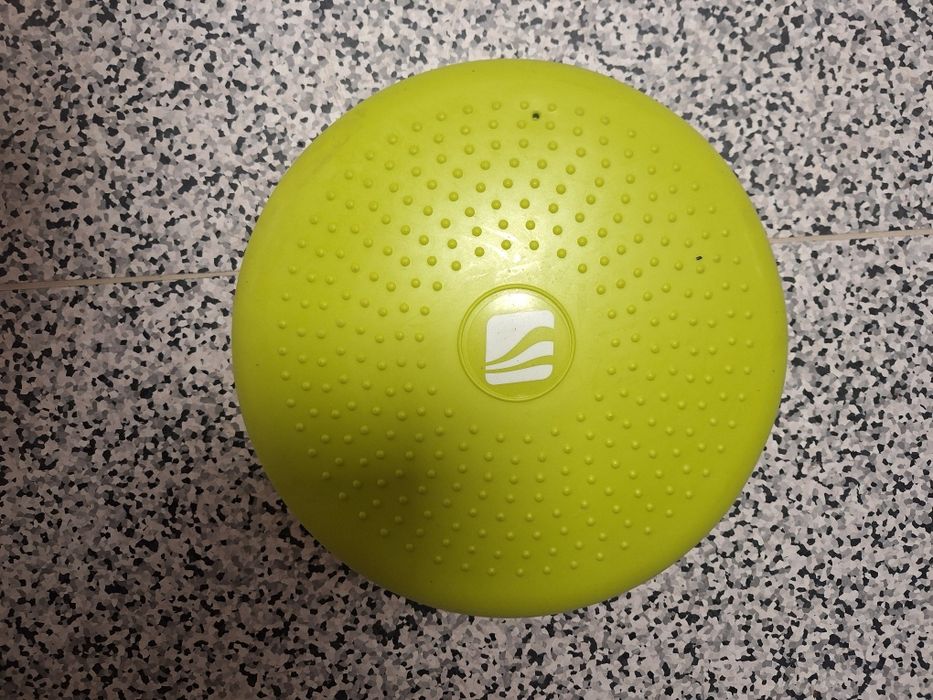 Мека гумена полусфера за фитнес и пилатес диск за масаж