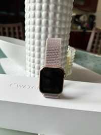 Часовник Apple Watch 5