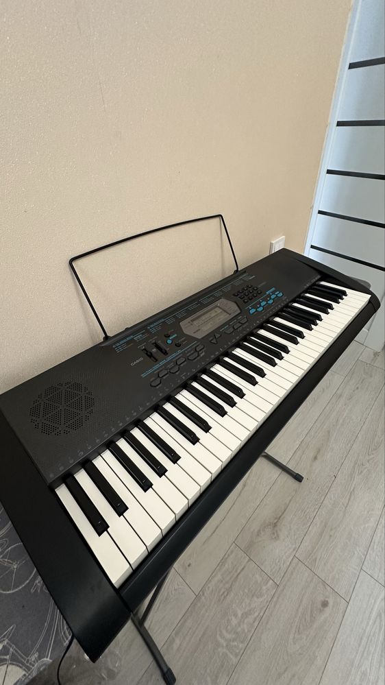 Синтезатор Casio