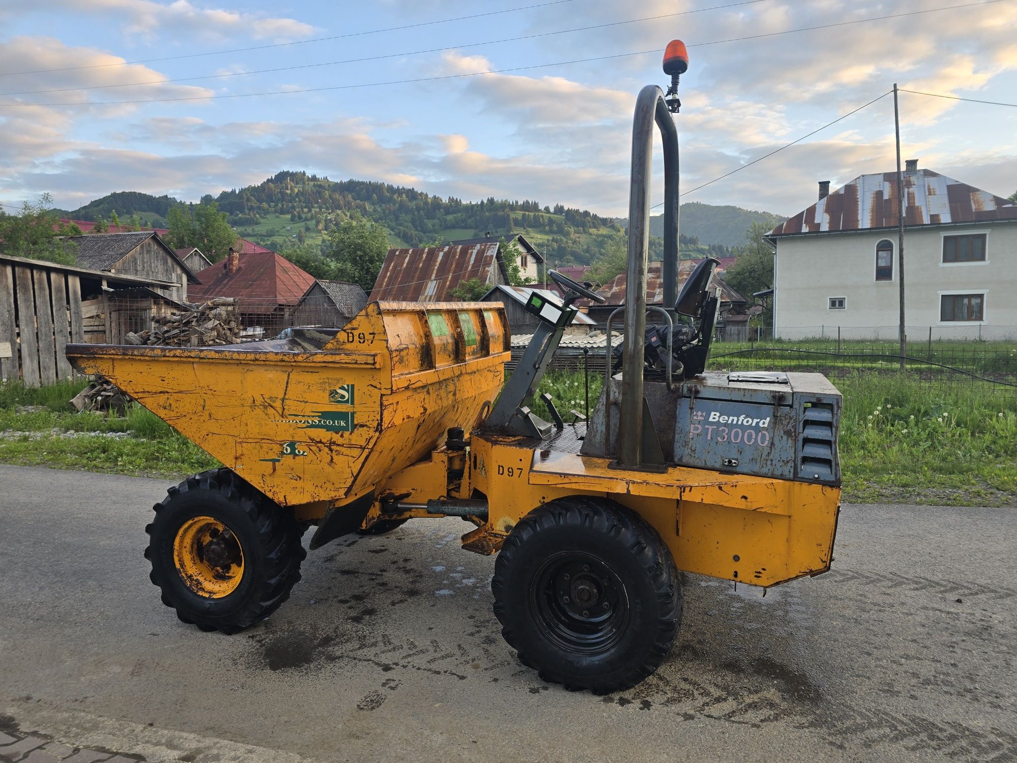 Dumper 3 tine Benford PT3000