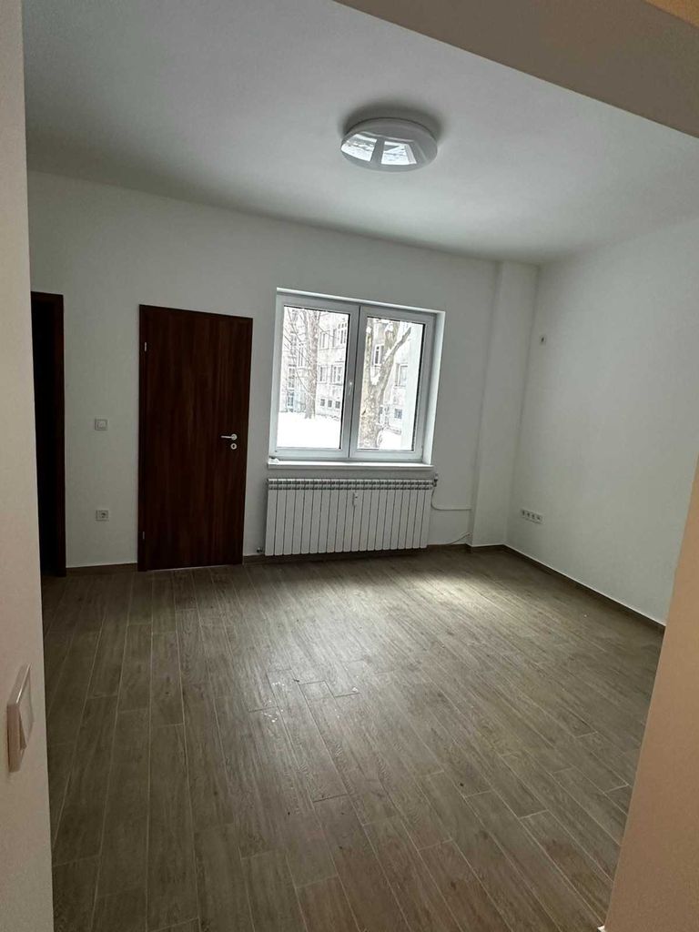 Дава се под наем Двустаен апартамент в София, Център - 52 кв.м за 800 € - Снимка #11