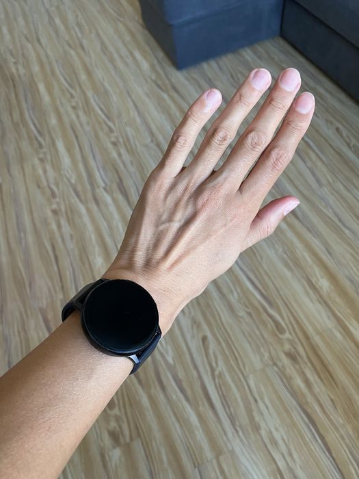 Продам Samsung galaxy watch active2