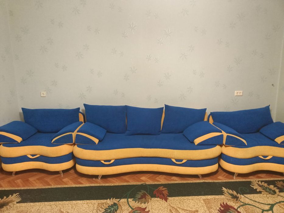 Диван. 2 кресла. Цена 120000