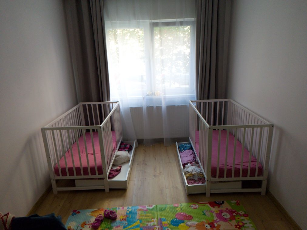 Pătuț de copii cu 3 nivele de înălțime si sertar