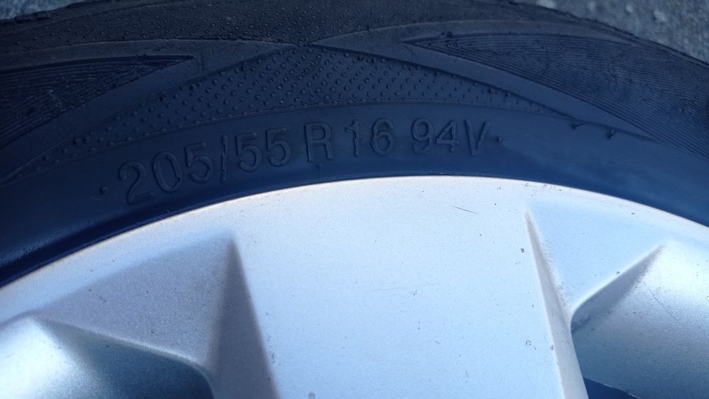 Vând urgent anvelope vara 205/55R/16 95V