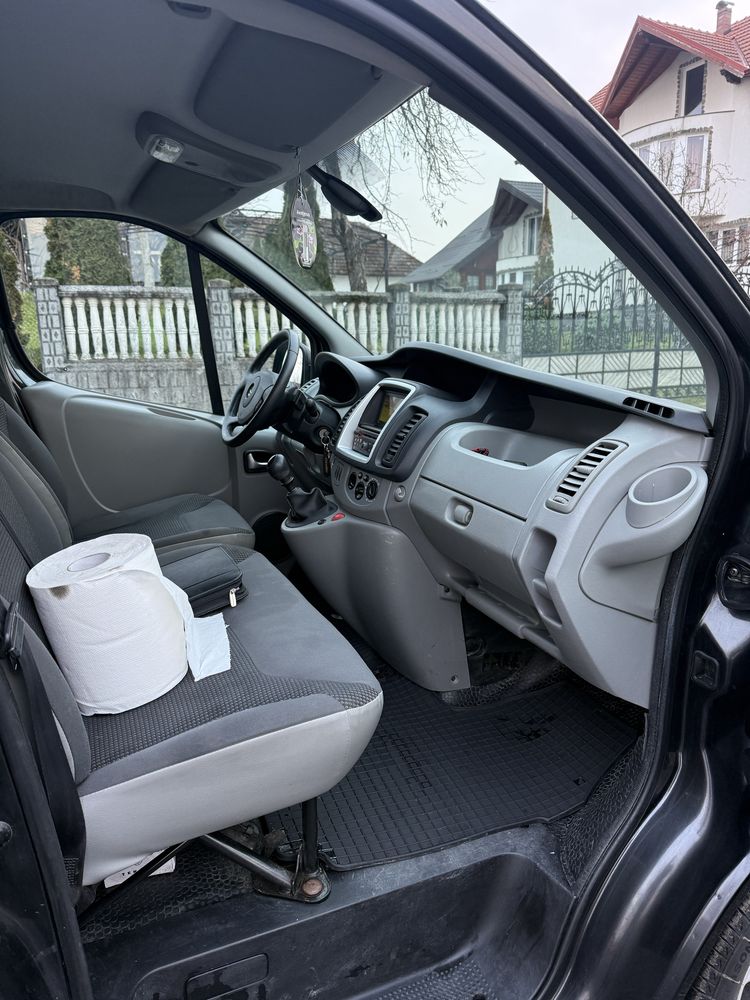 Opel vivaro 2012