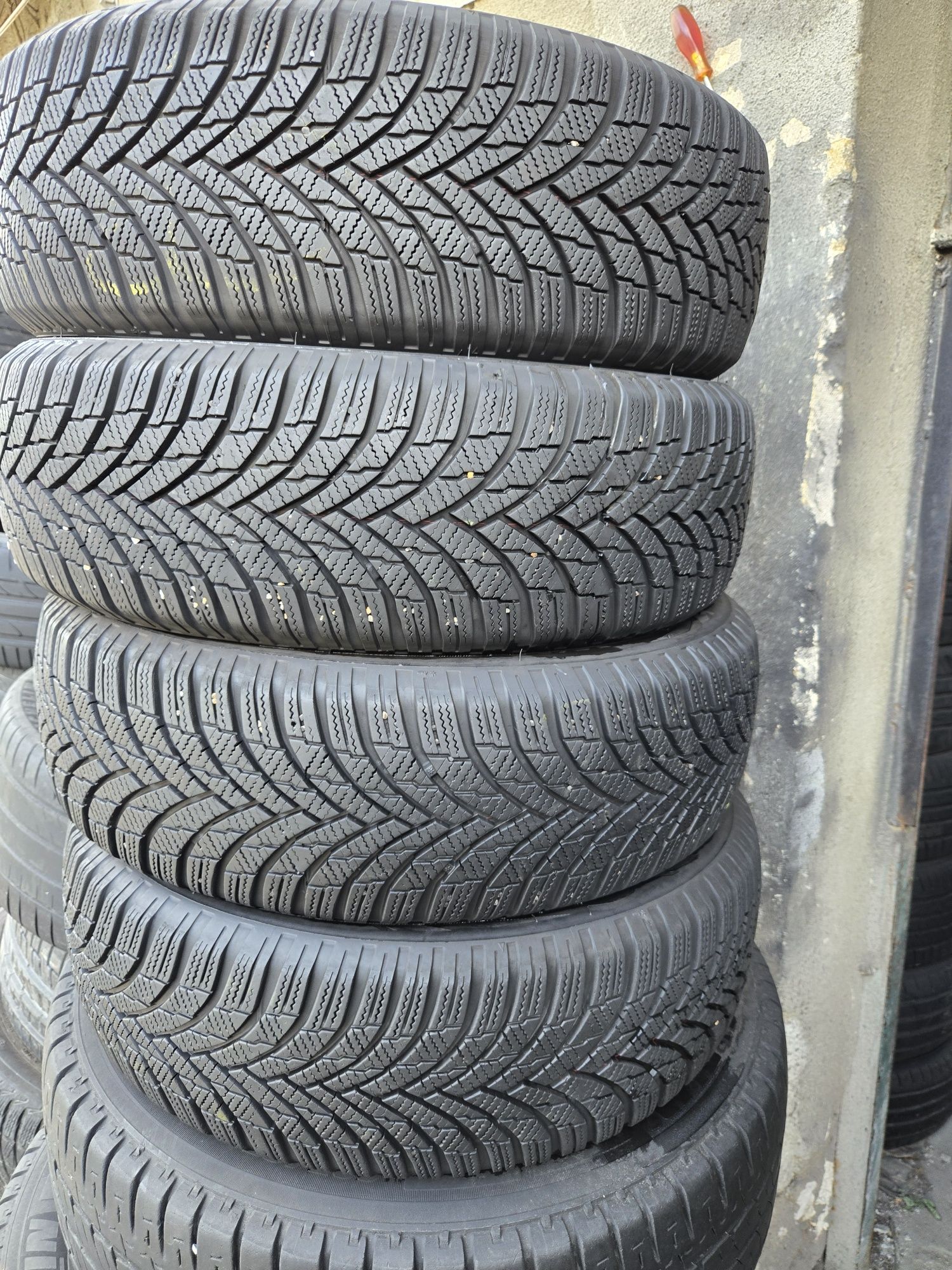 4бр. 185 65 15 Firestone зимни.