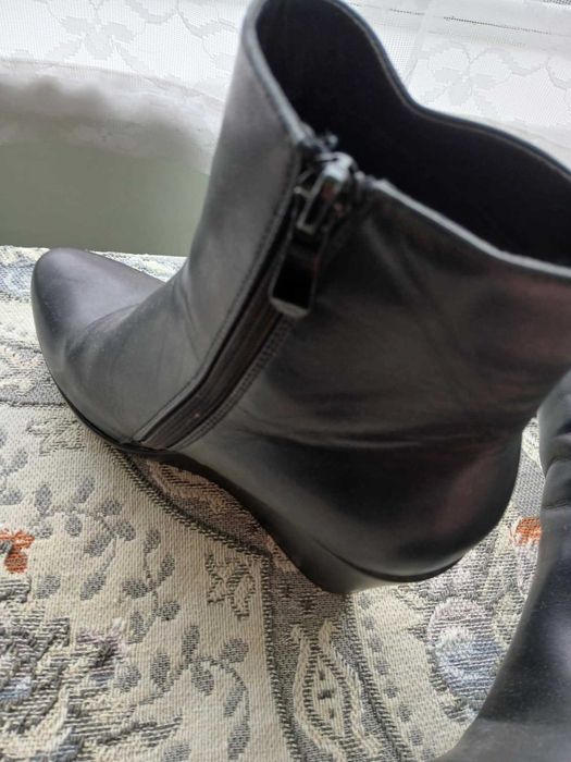 Дамски боти - 10 лв