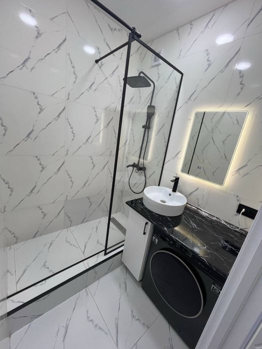 Срочно продаётся квартира 2 переделаная в 3 комнатную,метро М.Улугбек