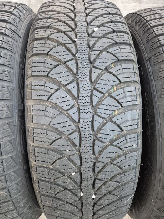 Jante Dacia R15 4x100 cu anvelope de iarna 185/65R15