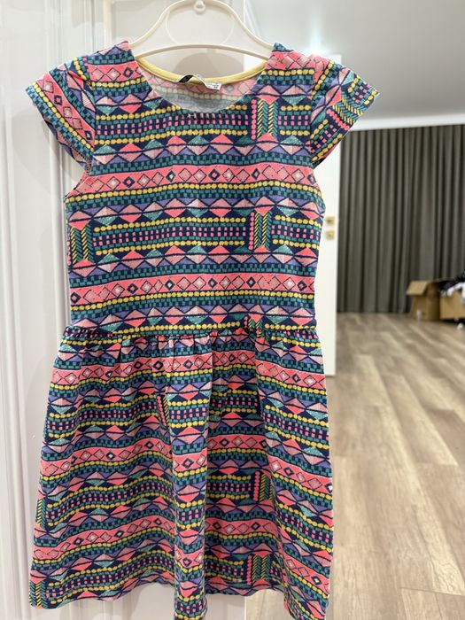 Продам детскую одежду для девочек