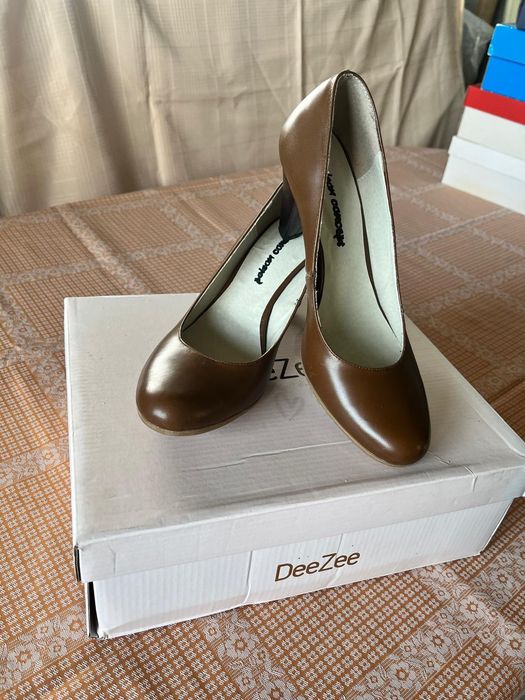 Pantofi piele naturala românești noi.