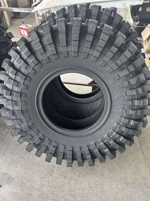 Продавам Нови гуми за кал Maxxis Mud Trepador 38.5 12.5 r16