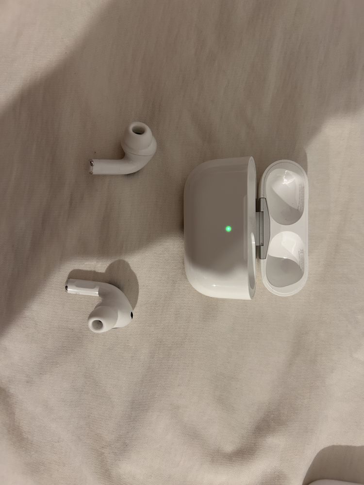 Продам Airpods Pro 2