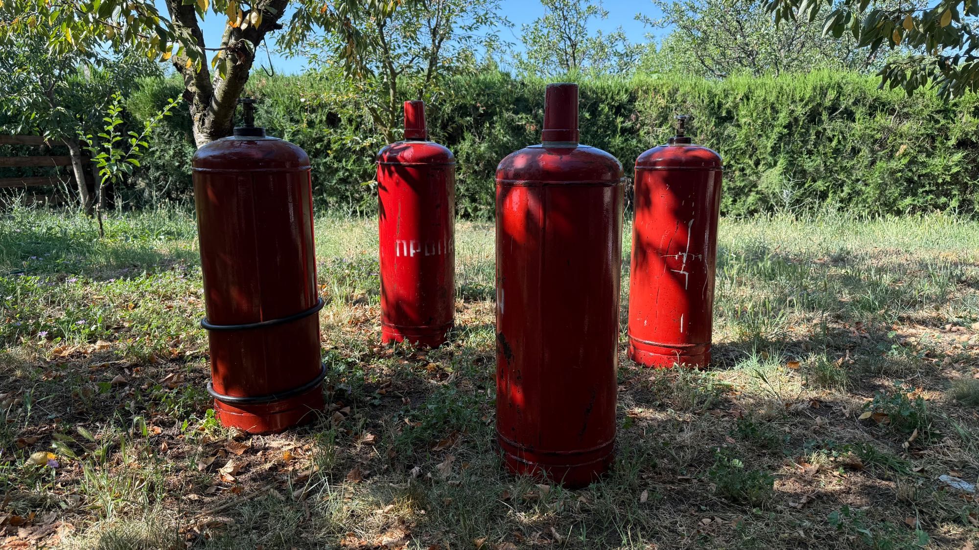 Газови бутилки 4 броя
