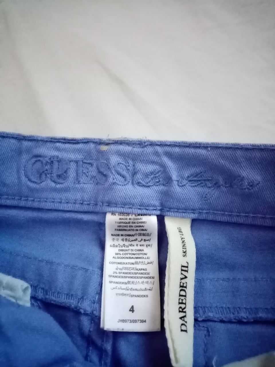 Джинсы на девочку фирменные Guess США 4 года