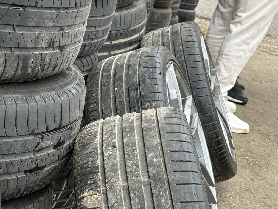 Jante BMW 19” - GMP Italy Swan - Glossy Anthracite - 235 35 19