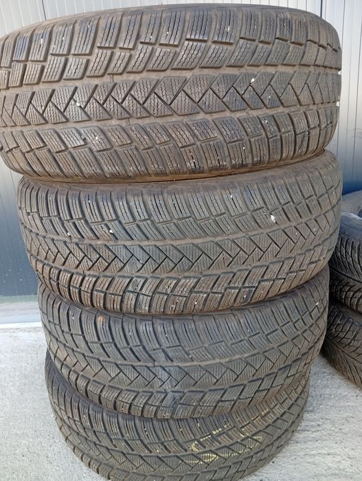 Anvelope vredestein 255/60/R18