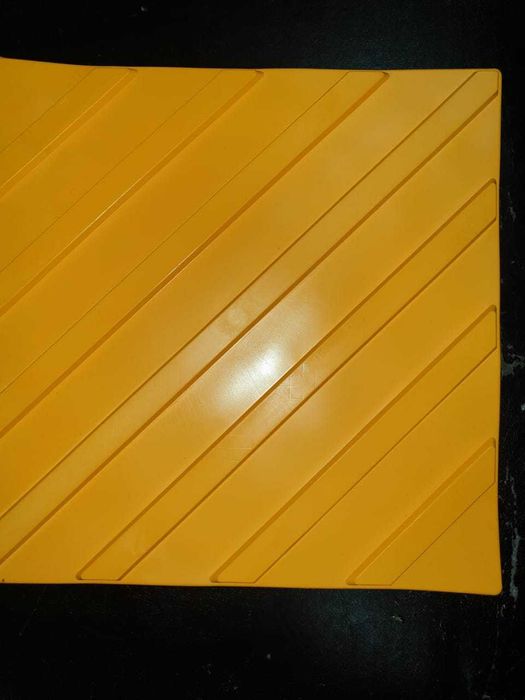 Тактильный плитки ПВХ ,ТП резина ,ТП ТПУ, ТП полуриз,ТП бетон 300*300