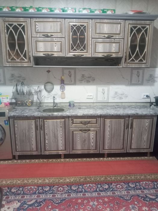 Kuxonniy mebel sotiladi holati yangi