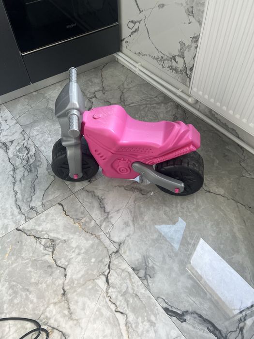 Vand bicicleta copii /30 lei