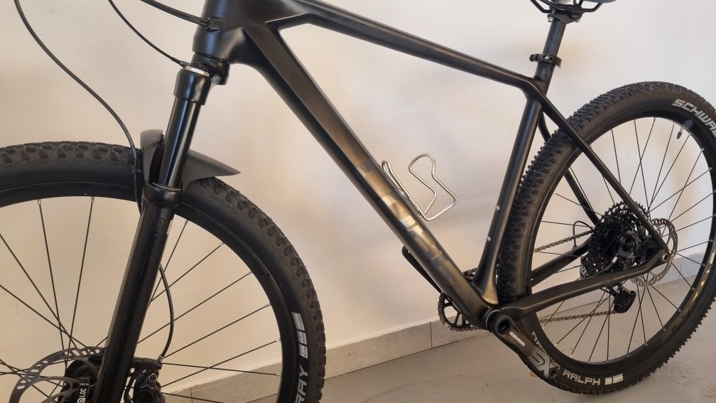 bicicleta carbon Cube Reaction on1