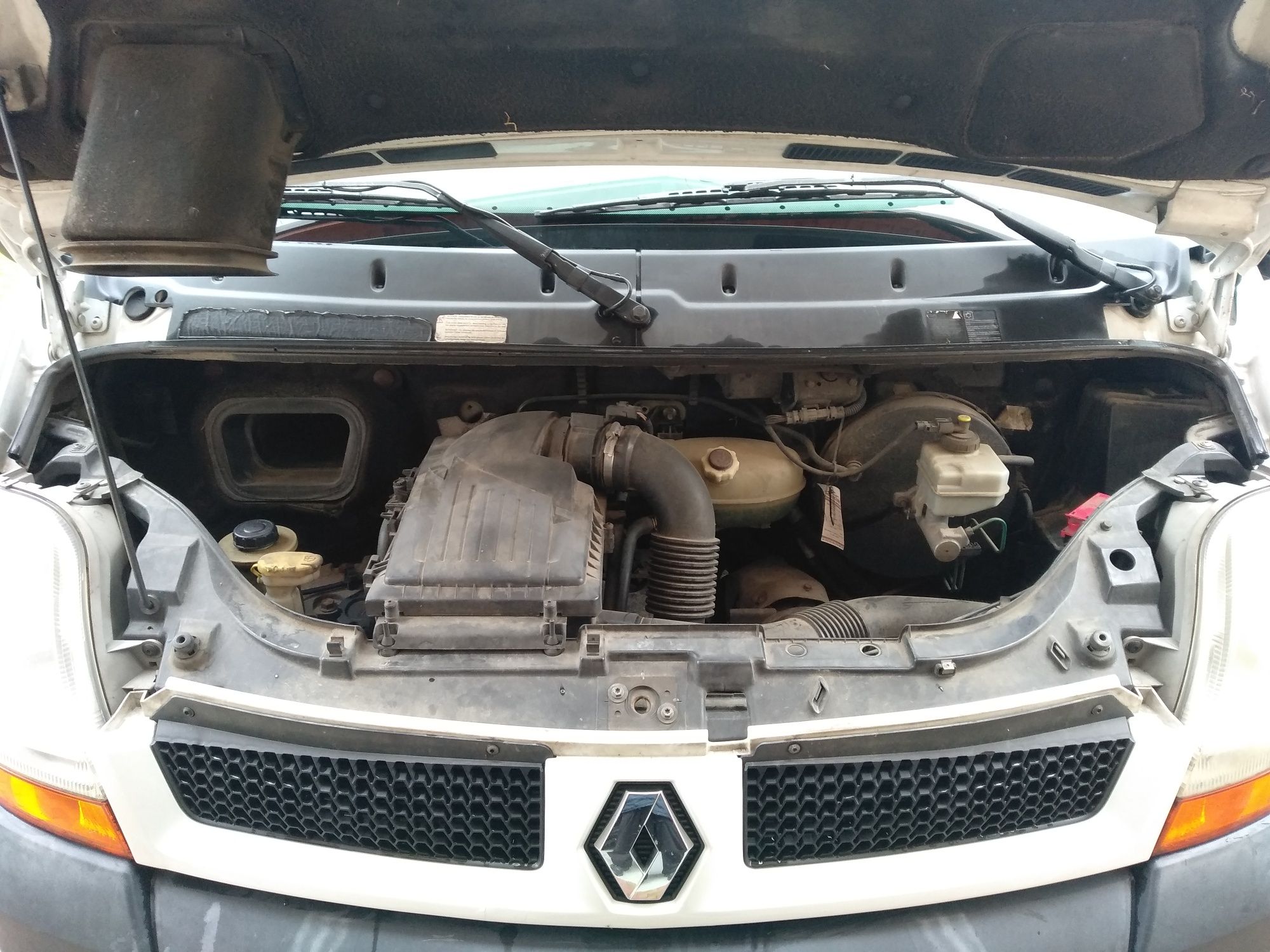 Renault Master autoplatforma