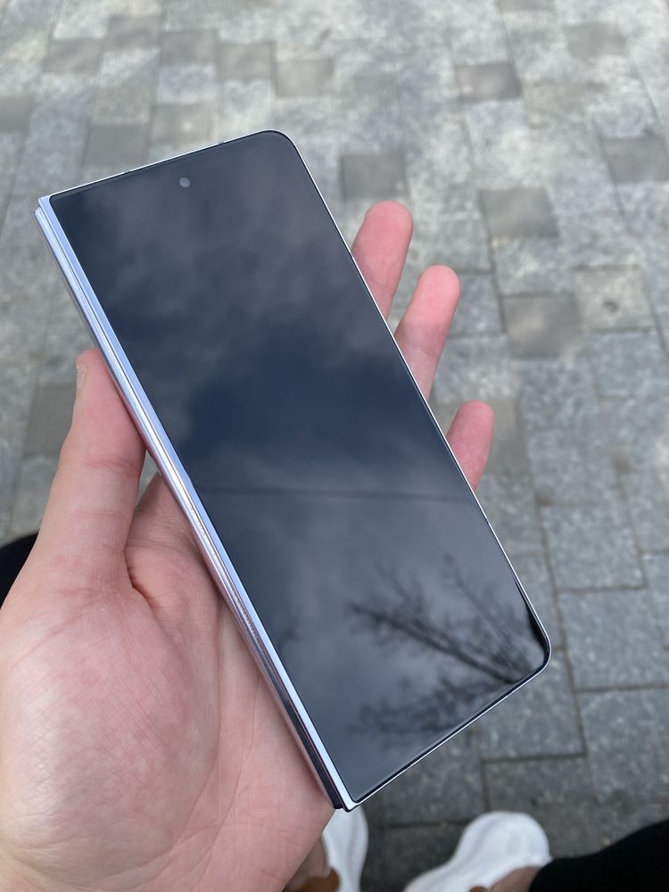 Продам Samsung Galaxy Z Fold 5