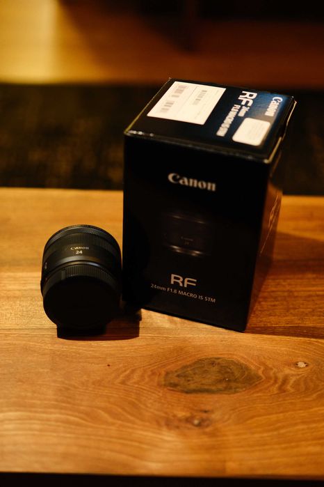 Canon RF 24mm F1.8