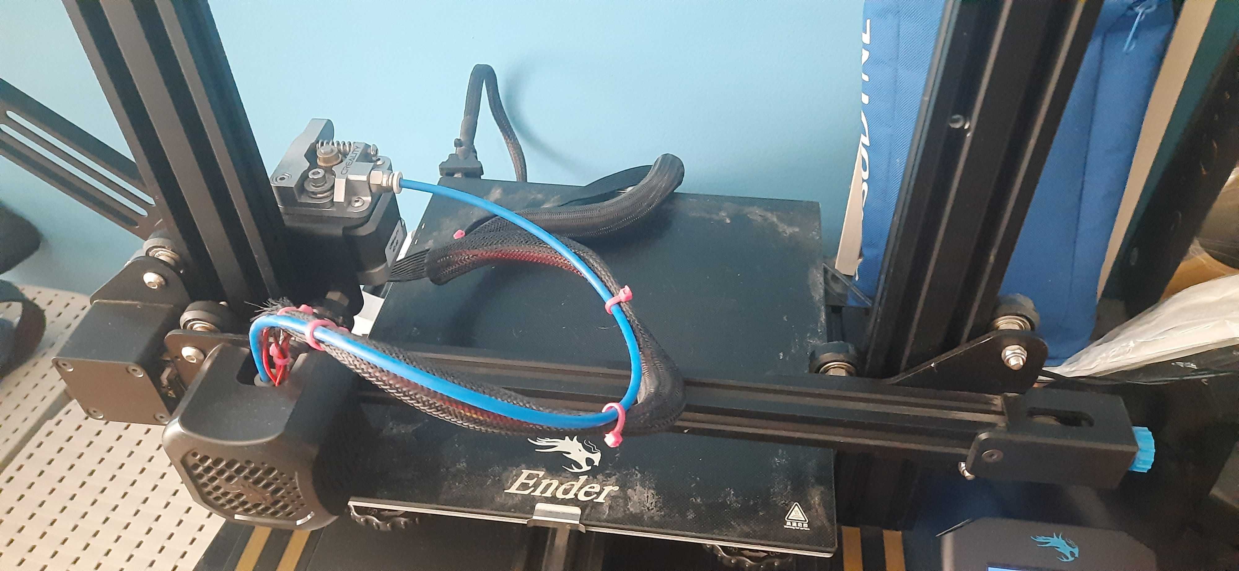 Продавам 3D принтер Creality Ender3 V2