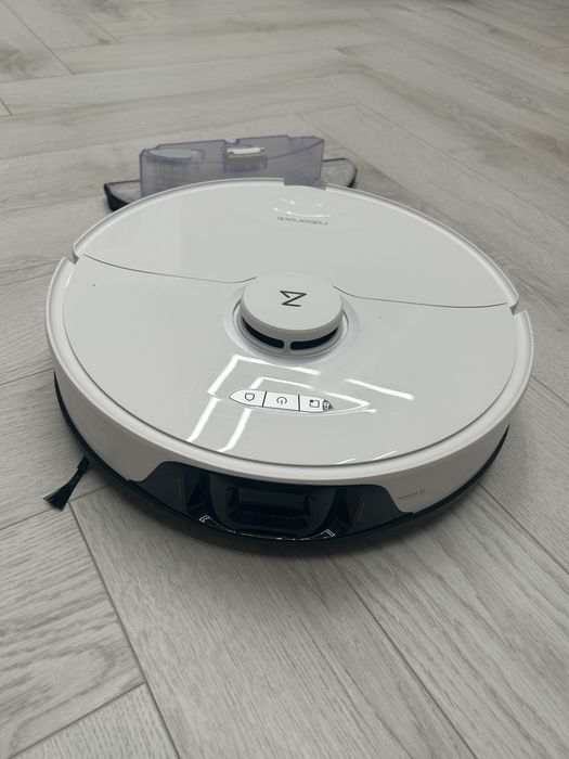 Робот Roborock S8