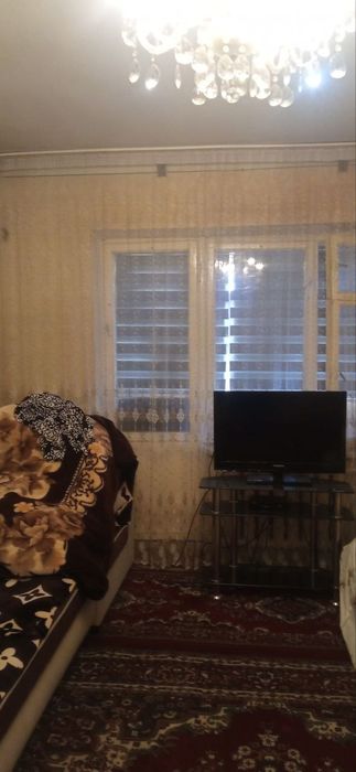 Продаётся Квартира 3х ком 3 этаж в Янгиюле на Навруз махаля