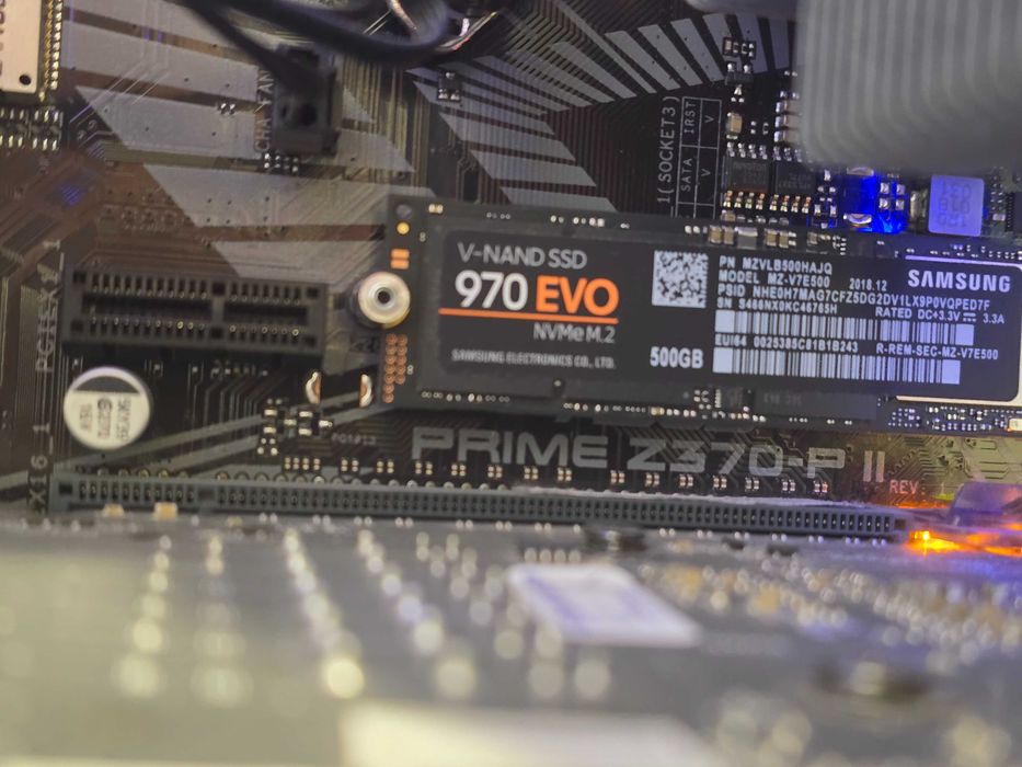 Игровой ПК I5 8400 , Hyperx Furry 2x8GB DDR4, 500GB NVMe 970EVO, R9270