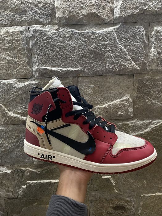 Jordan 1 Retro High Off-White Chicago