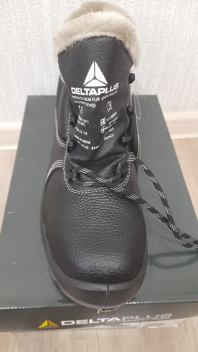 Продам зимнюю спецобувь!