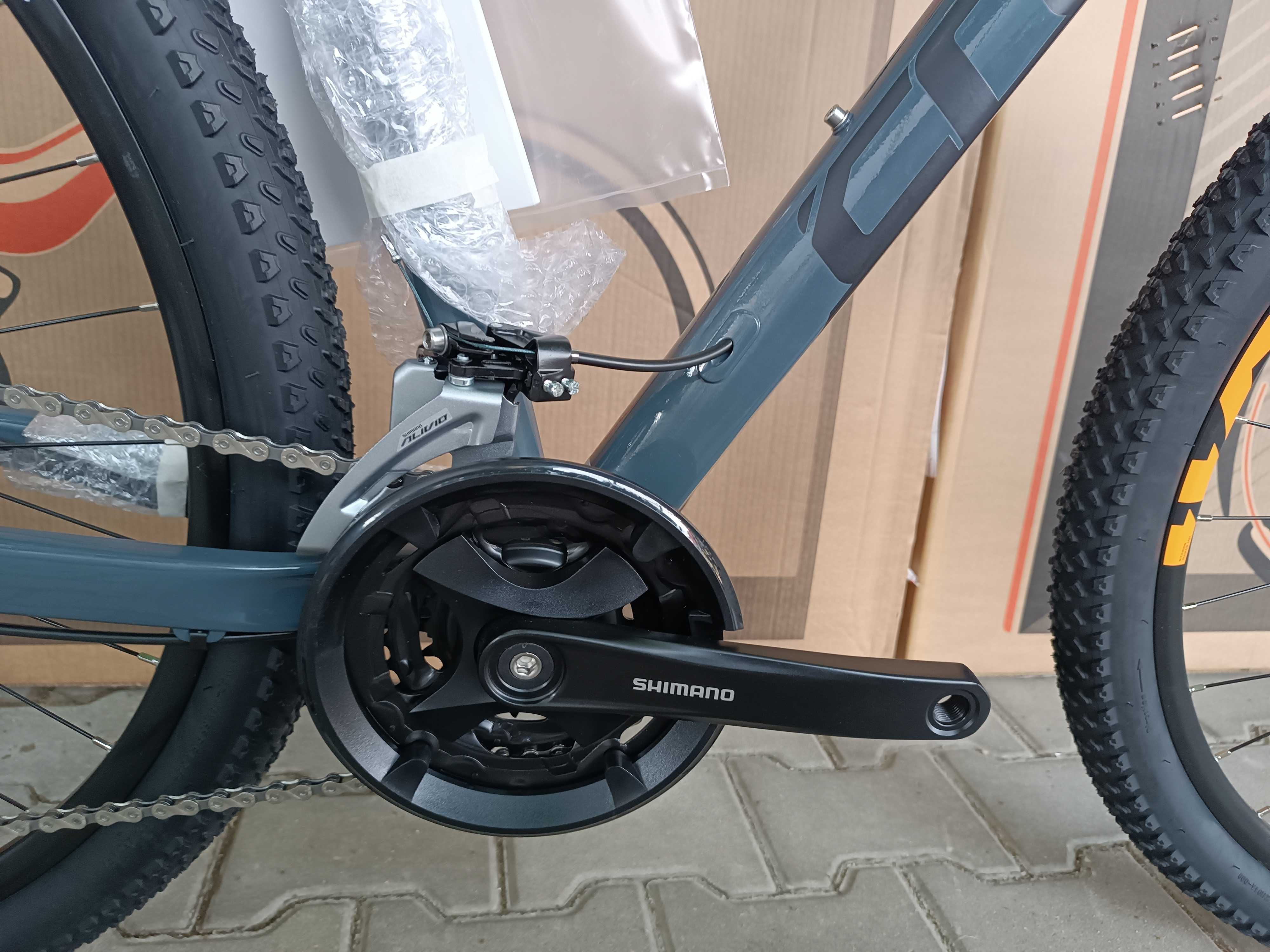 НОВ Планински велосипед 29" Cross Fusion