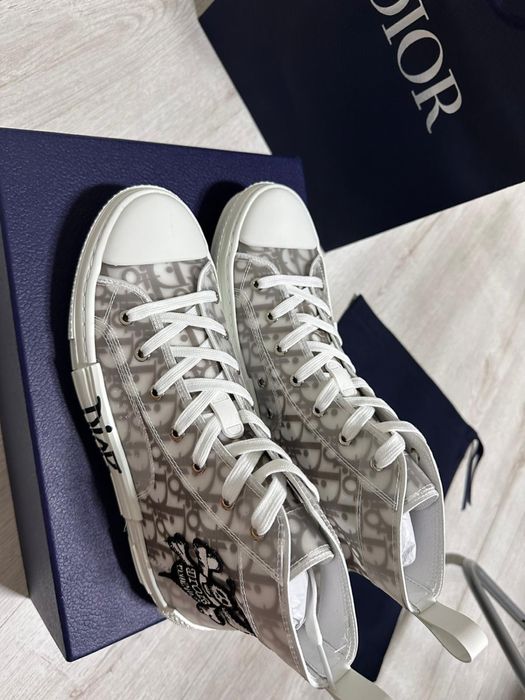 Vând Dior B23 autentici