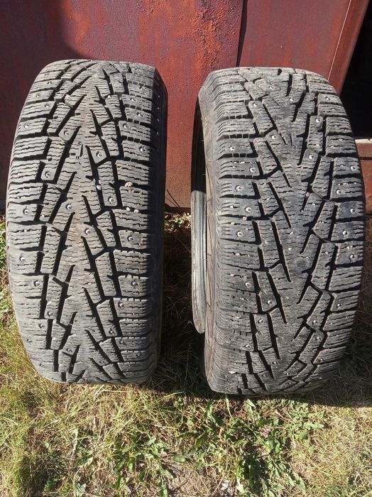 Зимняя резина пара 215/55 R16