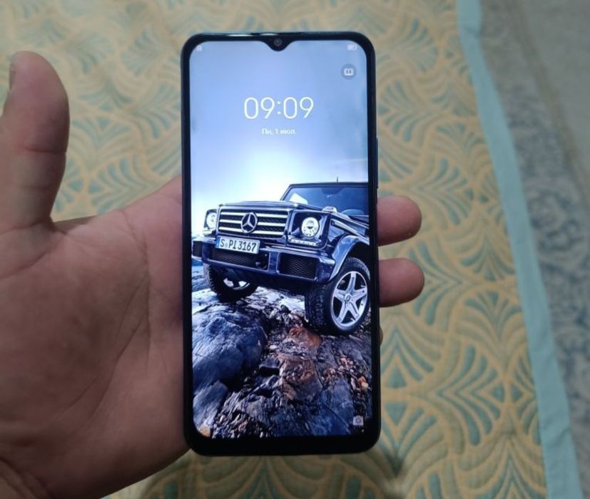 Продам телефон Vovo состояние отличное память 64гб