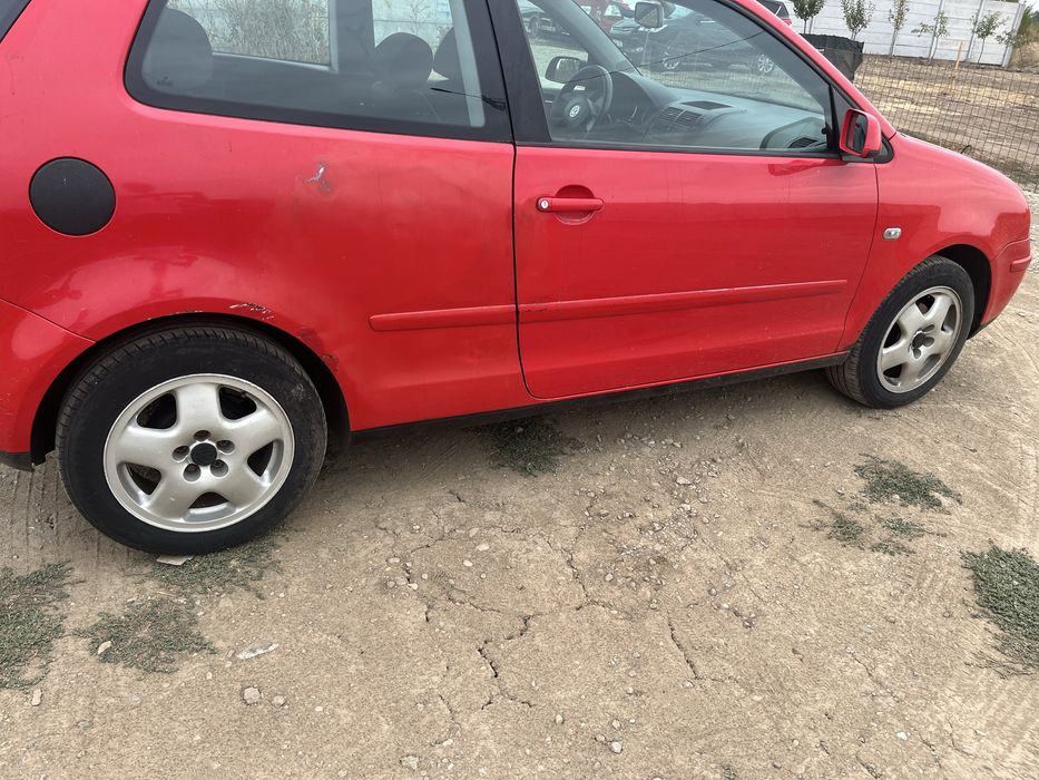 Dezmembrez Volksvagen Polo 9N 1.2 benzina 2003-2006