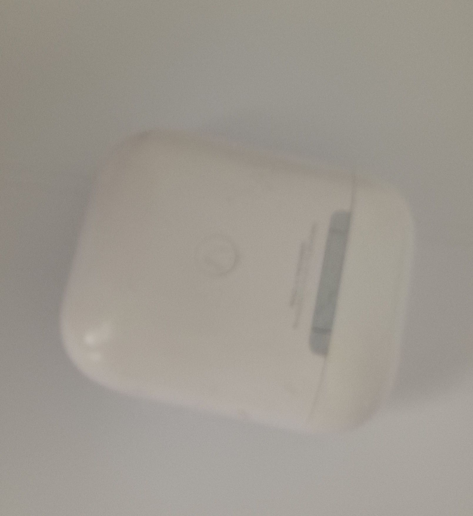 Apple  airpods with case