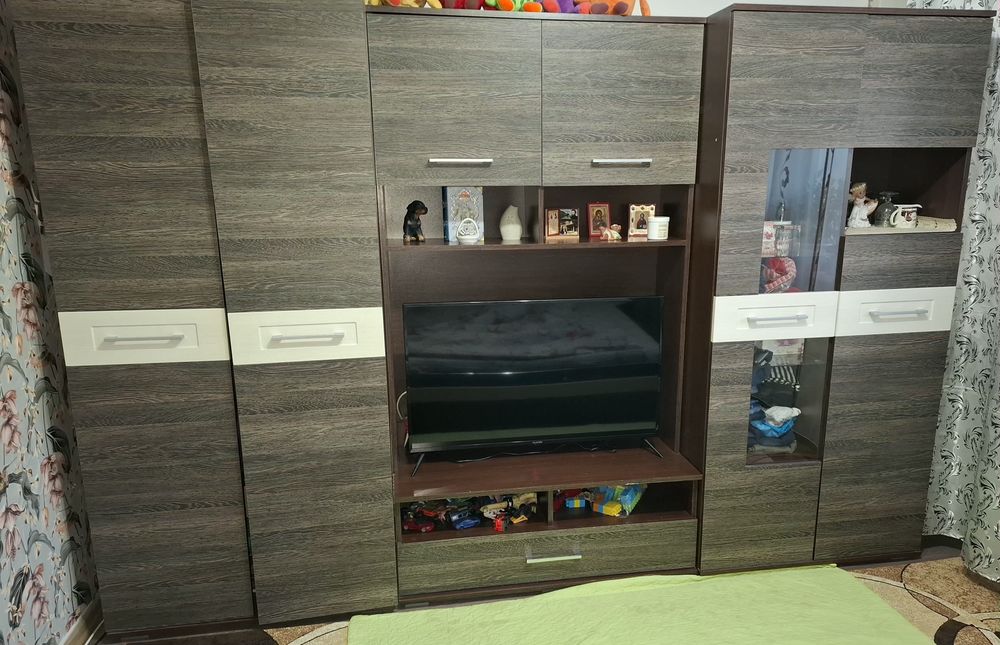 Mobila preț 500 de lei, Vulcan, judHD.Nu am cont bancar.Nu asigur tran