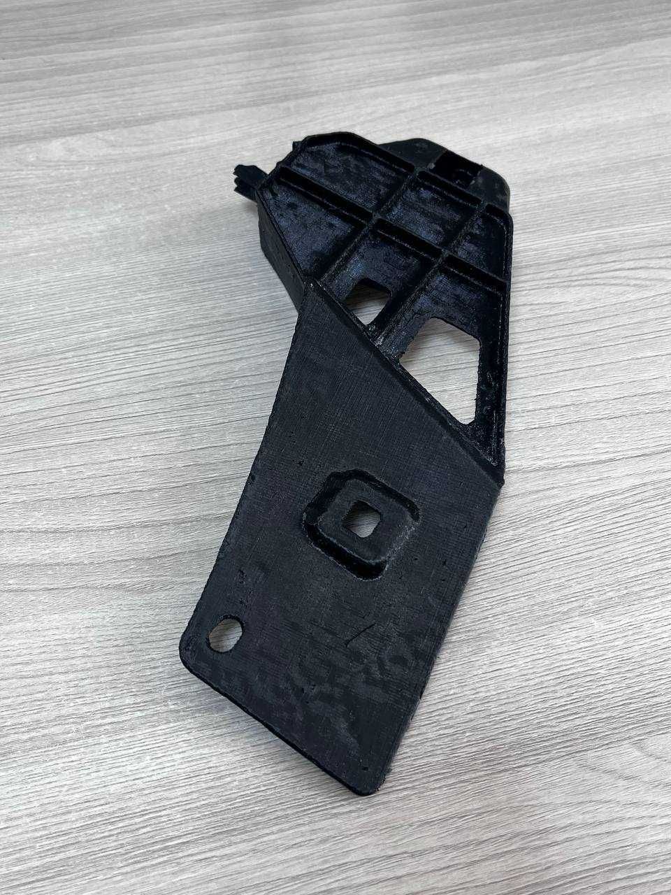 Крепление бампера Lesux GS300
