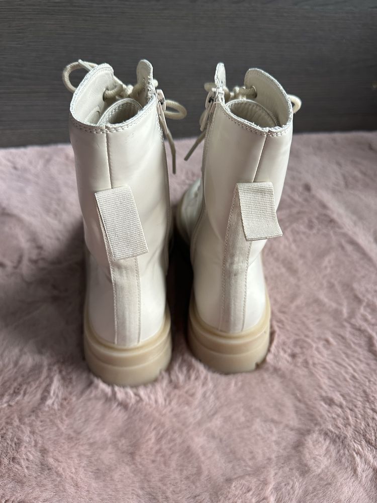 Боти, маратонки - Guess, Nike и др.
