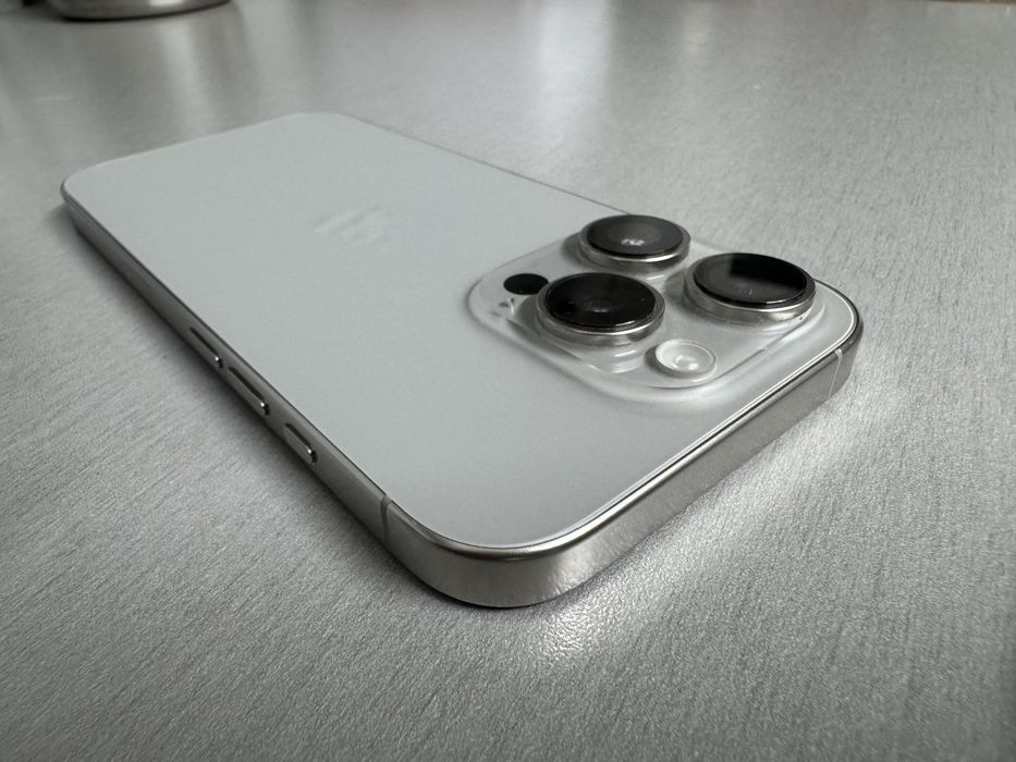 iPhone 16 PRO 256 gb inca in garanție 100% baterie