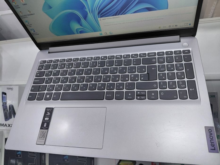 Lenovo ideapad 4/256ssd