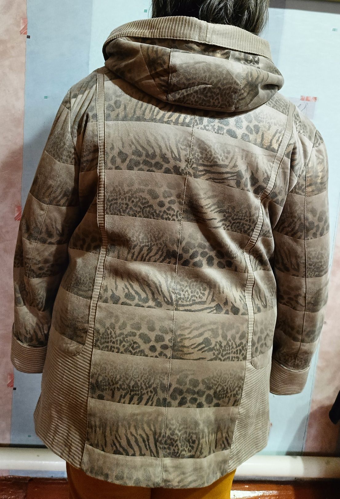 Продажа женской куртки